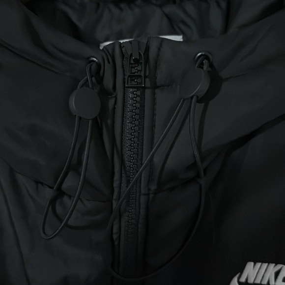 Nike Women’s sportswear thermal-fit classic parka - Picture 7 of 9